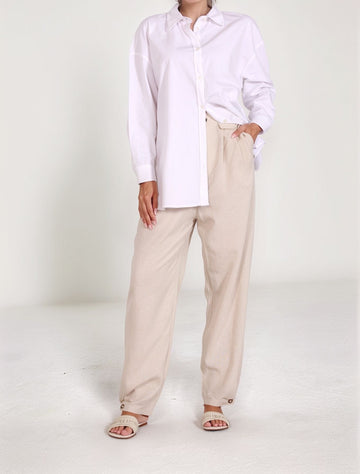 Classic White Shirt – front view of oversized cotton poplin shirt with structured collar and bevelled cuffs