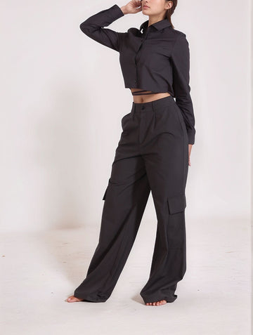 Side view of charcoal gray Urban Explorer Set with relaxed-fit trousers and cropped shirt from Gamine Lebanon